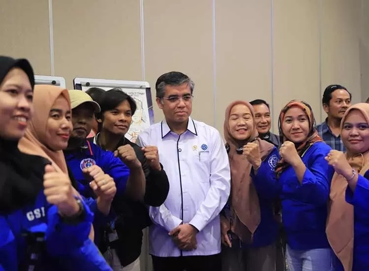 Menaker Tekankan Keseimbangan Industri Sawit dan Pekerja