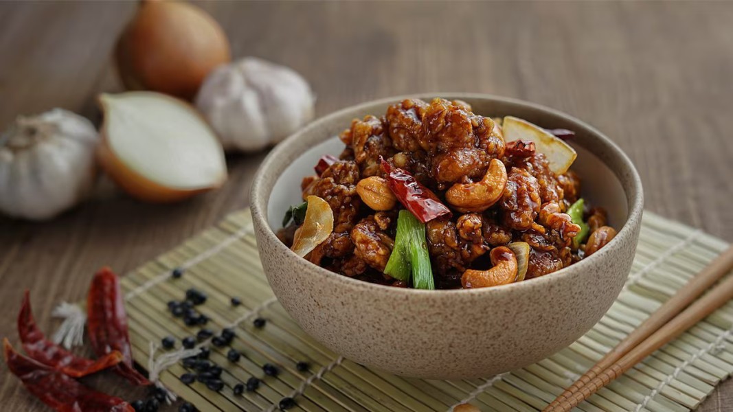 Cara Memasak Kung Pao Chicken Lezat, Juicy, Dengan Tampilan Cantik