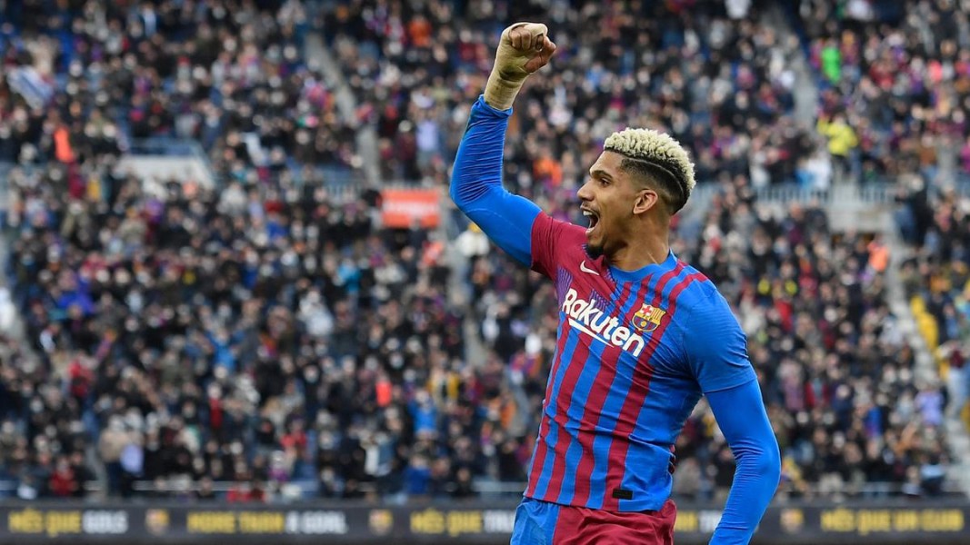 Manchester United Kembali Bidik Ronald Araujo untuk Perkuat Lini Pertahanan pada Musim Panas 2025 Manchester United Kembali Bidik Ronald Araujo untuk Perkuat Lini Pertahanan pada Musim Panas 2025