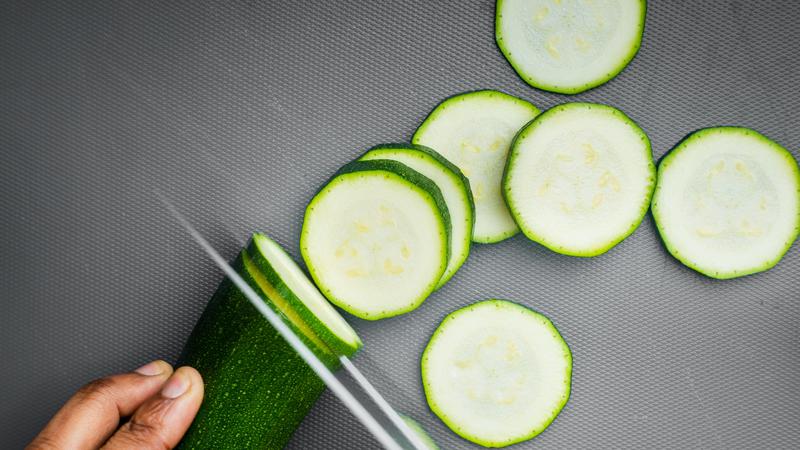 5 Manfaat Timun untuk Pulihkan Kesehatan Tubuh Pasca Lebaran