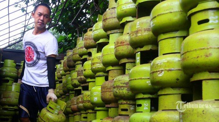 Benang Kusut Distribusi Gas LPG 3 Kilogram di Jepara: Harga Meroket, Warga Sulit Mendapatkan Gas