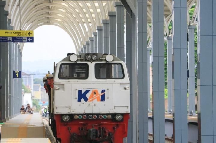 PT KAI Siapkan 56 Kereta Api Tambahan untuk Libur Natal dan Tahun Baru: Ini Daftar Rute Favorit