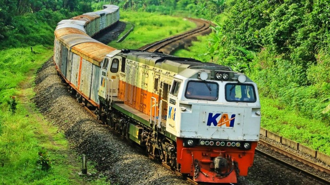 Peningkatan Kinerja PT Kereta Api Indonesia (KAI) Pada Lebaran 2025: Ketepatan Waktu dan Kepuasan Pelanggan Meningkat Signifikan