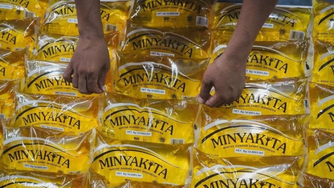 Pemerintah Pastikan Minyak Goreng Bersubsidi Tersalurkan Secara Merata ke Masyarakat