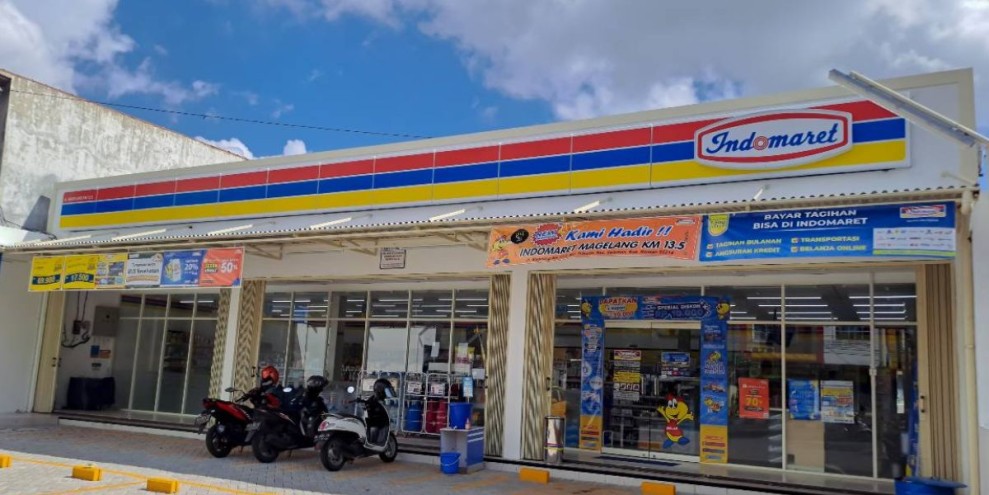 Gaji Karyawan Indomaret 2026: Posisi & Bandingannya dengan Alfamart