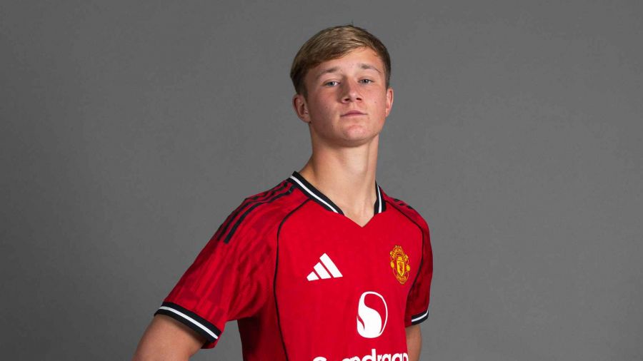 Manchester United Menyambut Kembali Jim Thwaites yang Pulih dan Berpotensi Melaju ke Skuad Utama