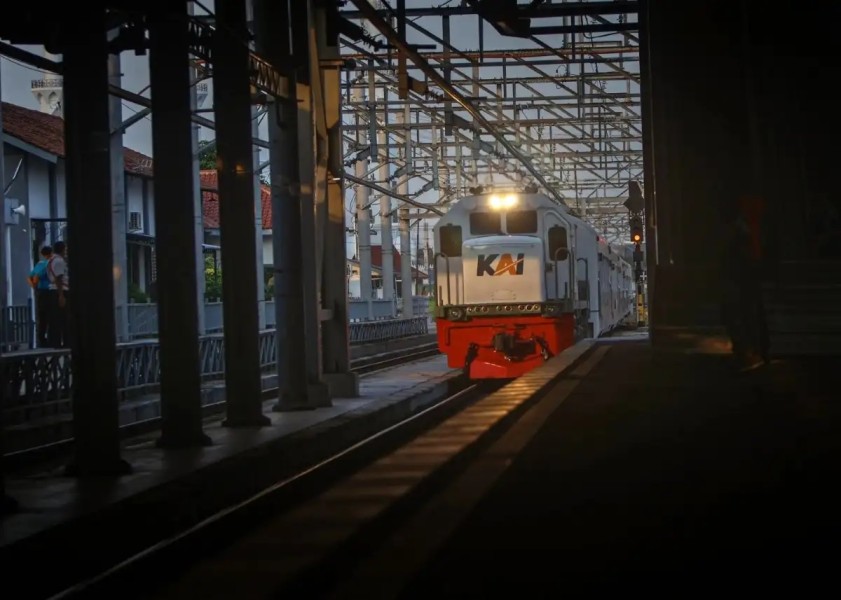 Kereta Api Banyubiru Jadi Pilihan Perjalanan Solo Semarang Nyaman