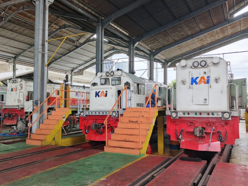 KAI Sumut Pastikan Kesiapan Lokomotif dan Kereta untuk Libur Nataru: Langkah Menuju Pelayanan Prima