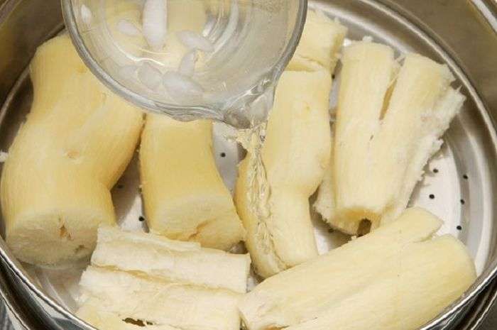 Intip 3 Tips Mengukus Singkong Agar Empuk dan Tidak Kering ala Penjual