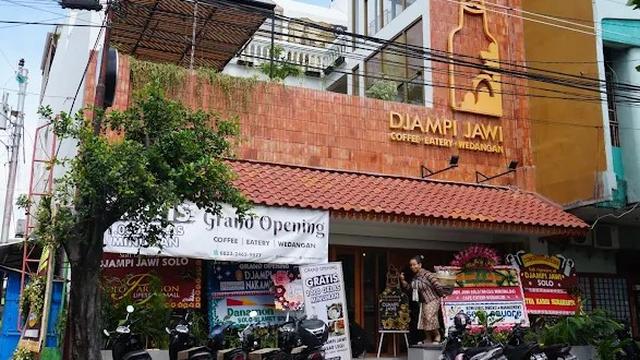 10 Rekomendasi Tempat Makan Enak Dekat Balai Kota Solo Terbaru 2026