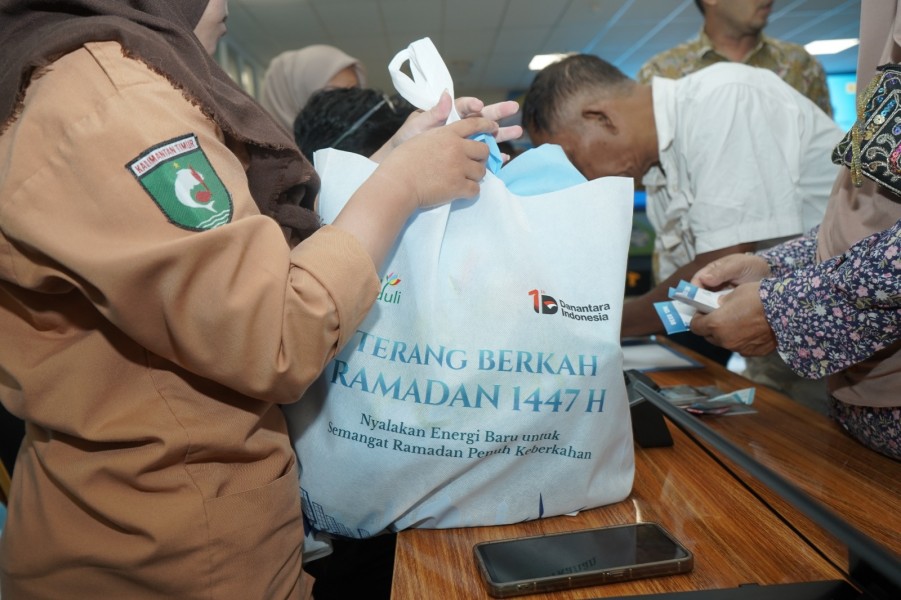 Upaya Maksimal Ramadhan PLN UID Kaltimra Hadirkan Pelayanan Sosial Terbaik Lewat Penyaluran Sembako Murah Bagi Rakyat