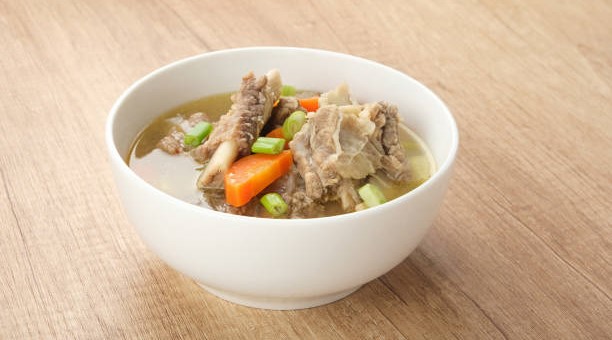 7 Inspirasi Menu Sahur Berkuah Bening Tanpa Santan Kaya Nutrisi dan Lezat