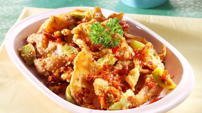Ide Masakan Kulit Ayam Balado, Perpaduan Antara Pedas dan Gurih Sempurna