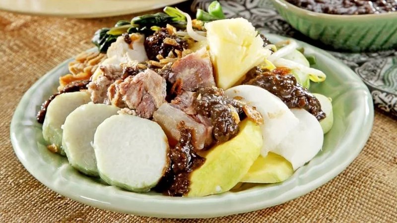 Rekomendasi Enam Rujak Cingur Legendaris Malang dengan Cita Rasa Khas