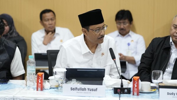 Kemensos Salurkan Bantuan Rumah Tangga Dan Pemulihan Ekonomi Pascabencana