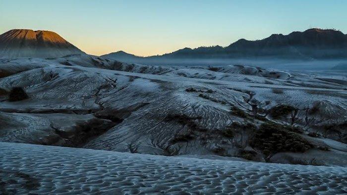Wisata Embun Es di Bromo: Indah tapi Dingin Ekstrem