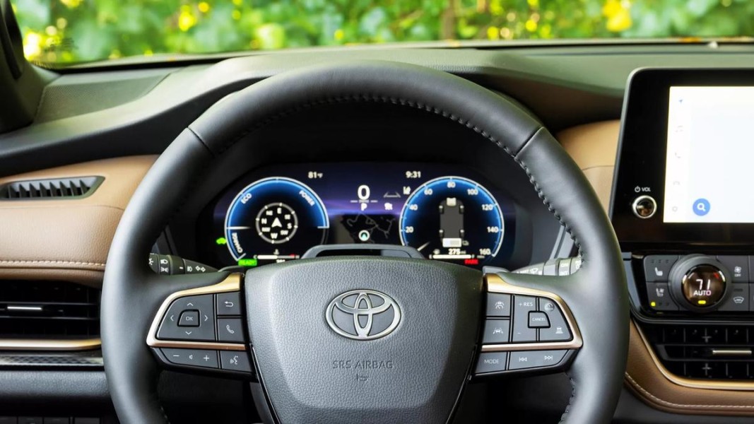 Toyota Recall 600 Ribu Mobil karena Panel Instrumen Mati