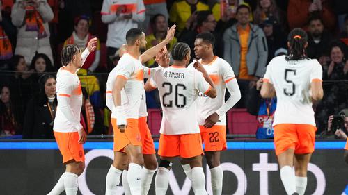 Belanda Ditahan Ekuador Sepuluh Pemain Oranje Gagal Pertahankan Keunggulan Awal Pertandingan