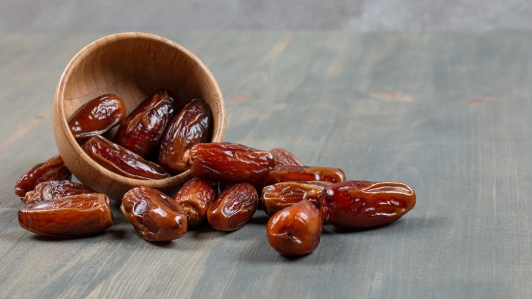 7 Khasiat Kurma Untuk Wanita, Dari Anemia Hingga Anti-Penuaan Optimal
