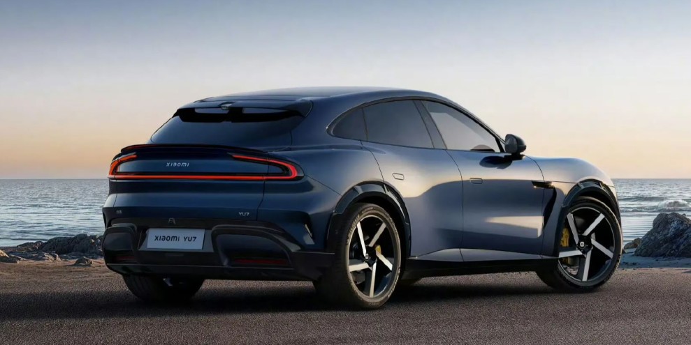 Xiaomi YU7 Goyang Tesla