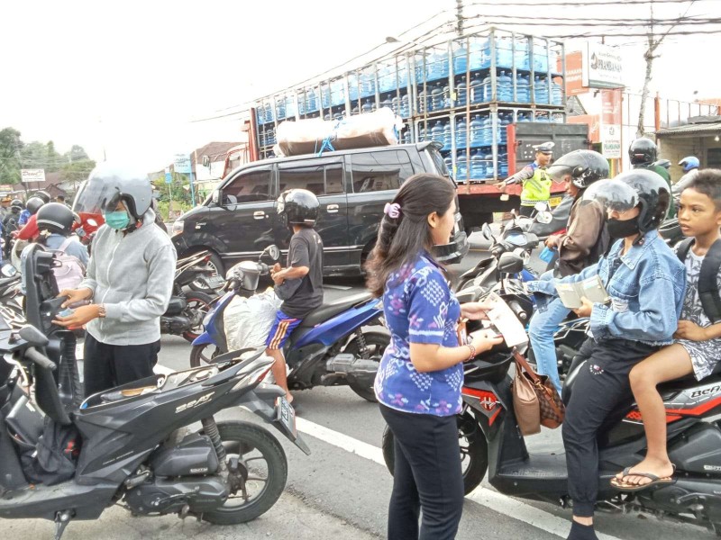 Petugas Gabungan Lakukan Operasi Cek Ketaatan Bayar Pajak Kendaraan di Tabanan: Upaya Peningkatan Kepatuhan Pajak