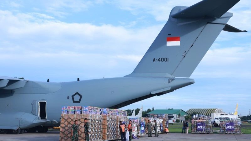 TNI AU Kerahkan A400M Antar Logistik Bencana Aceh