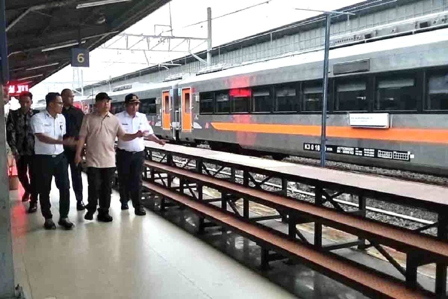 Kepadatan Penumpang Nataru 2024/2025 Diprediksi Memuncak di Bandara: Menhub Dudy Beri Peringatan