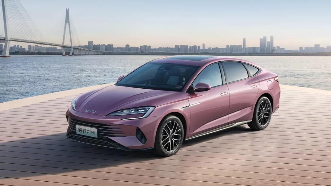 BYD Seal 07 DM i 2026 Hadir dengan Fitur Canggih