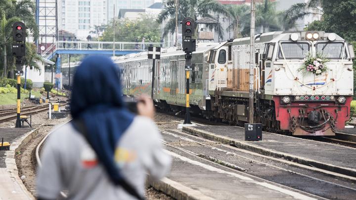 Kereta Api Hadirkan Pengalaman Baru Perjalanan ke Parahyangan