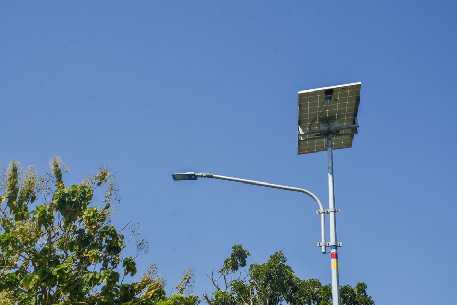Kementerian ESDM Perluas Akses Energi Bersih di Bangka Belitung dengan 150 Unit PJU-TS