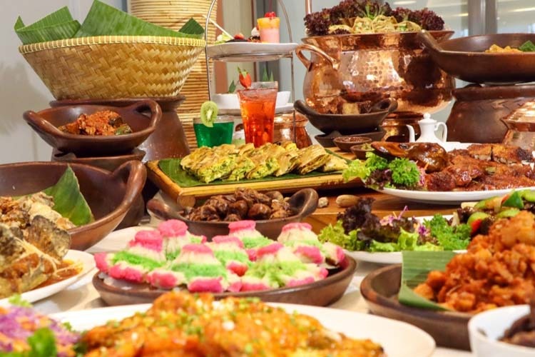 Wisata Kuliner Tujuh Negara di HARRIS Bundaran Satelit Surabaya