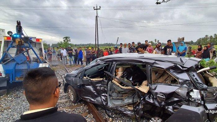 Kecelakaan Minibus dan Kereta Api di Padang: Keajaiban Korban Selamat Tanpa Luka