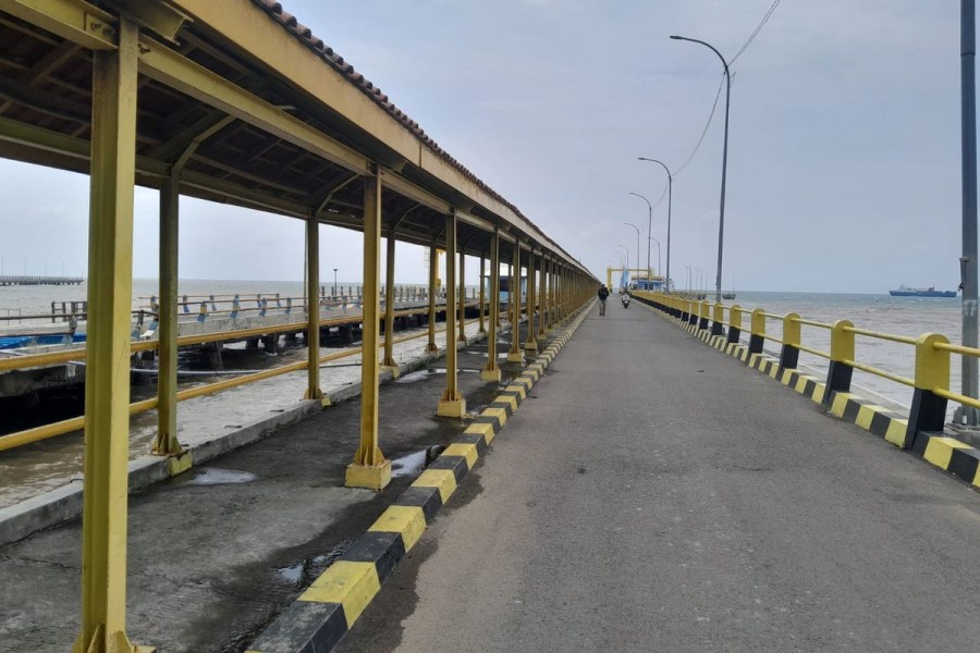Gangguan Pelayaran Laut Situbondo Menuju Madura Akibat Dampak Buruk Cuaca Ekstrem