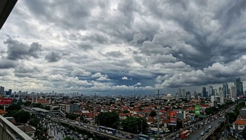 BMKG Prediksi Hujan Ringan Terjadi di Jaksel dan Jaktim Jumat 13 Maret 2026 Siang