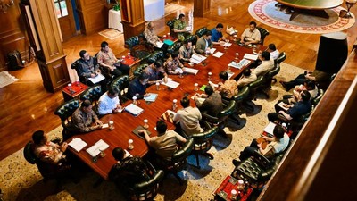 Prabowo Gelar Rapat Hambalang Pastikan Program Strategis Nasional Tepat Sasaran