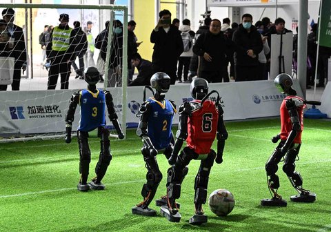 Robot Sepak Bola Ciptaan China Gunakan AI Tanpa Pengawasan Manusia