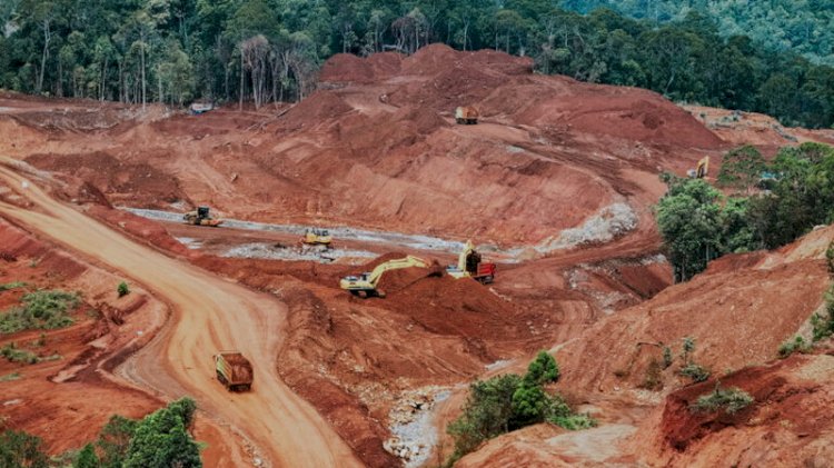 Bahlil Tegaskan Pertambangan Jadi Kunci Pembangunan dan Kedaulatan Bahlil Tegaskan Pertambangan Jadi Kunci Pembangunan dan Kedaulatan