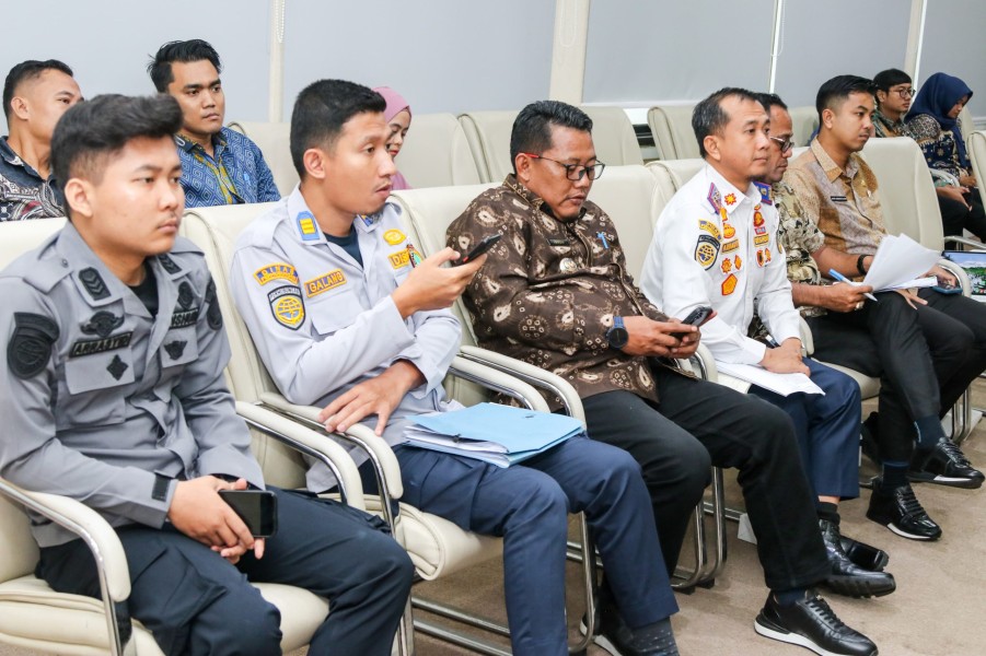 Perusahaan Tambang Wajib Gunakan Jalan Khusus Mulai 2026