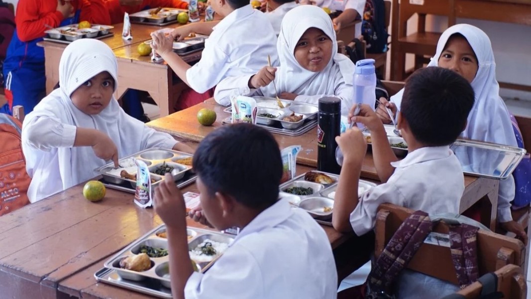 Prabowo Tegaskan Dampak Positif Program MBG bagi Gizi dan Ekonomi Nasional