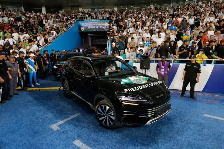 Uzbekistan Lolos ke Piala Dunia, Presiden Hadiahi Mobil Listrik