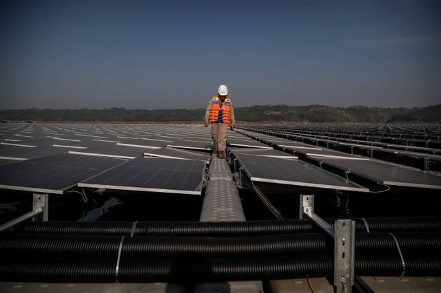 PLN Indonesia Power Genjot Pengembangan Energi Surya melalui PLTS untuk Capai Target Net Zero Emission 2060