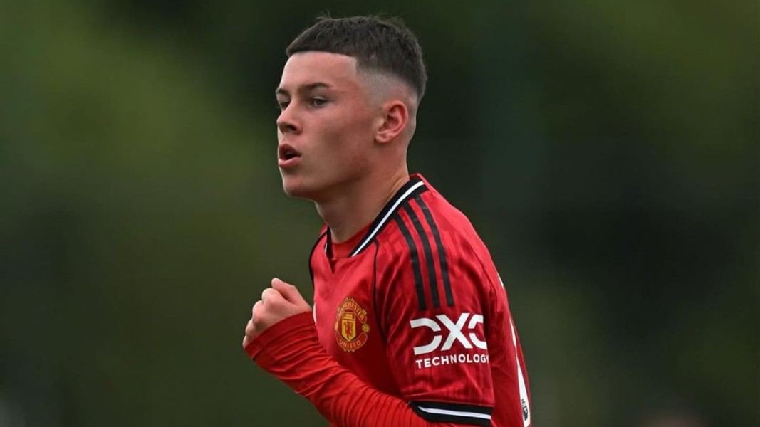 Putra Wayne Rooney Bakal Terima Gaji Besar Dari Manchester United Usai Lulus