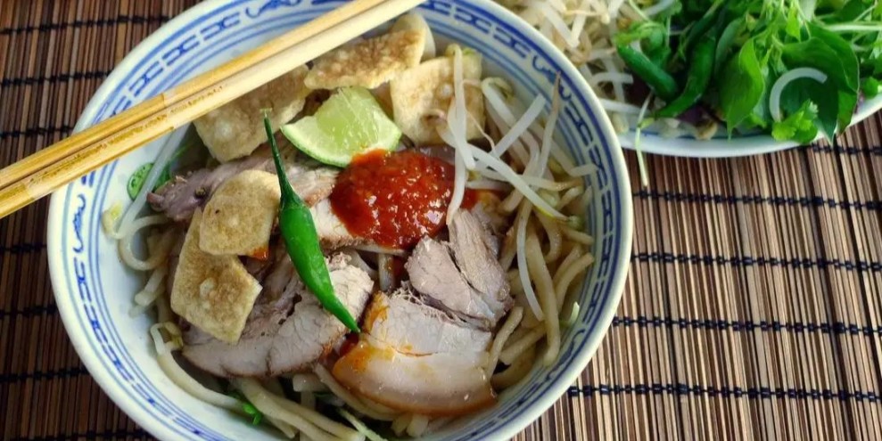 10 Kuliner Khas Vietnam yang Lezat dan Menggugah Selera