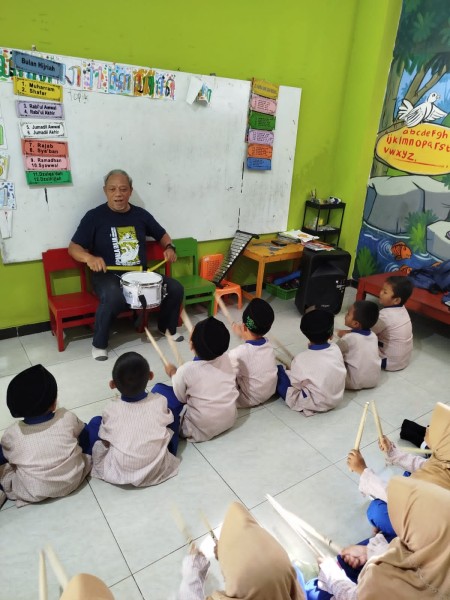 PLN UIP2B Jamali Memberikan Sarana Pembelajaran Dan Bermain Edukatif Untuk Meningkatkan Minat Anak Di RA Masyitoh