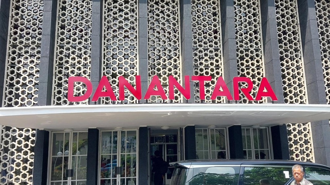 Danantara Pastikan Huntara yang Dibangun Layak Huni untuk Penyintas Banjir