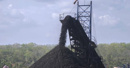 Harga Batu Bara dan Mineral November 2025: HBA Melemah, HMA Alami Kenaikan