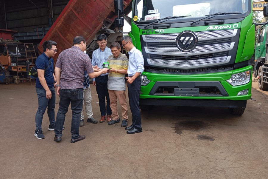 Perkuat Armada Logistik, PT Jaya Utama Putra Transindo Tambah 10 Truk Foton Auman D