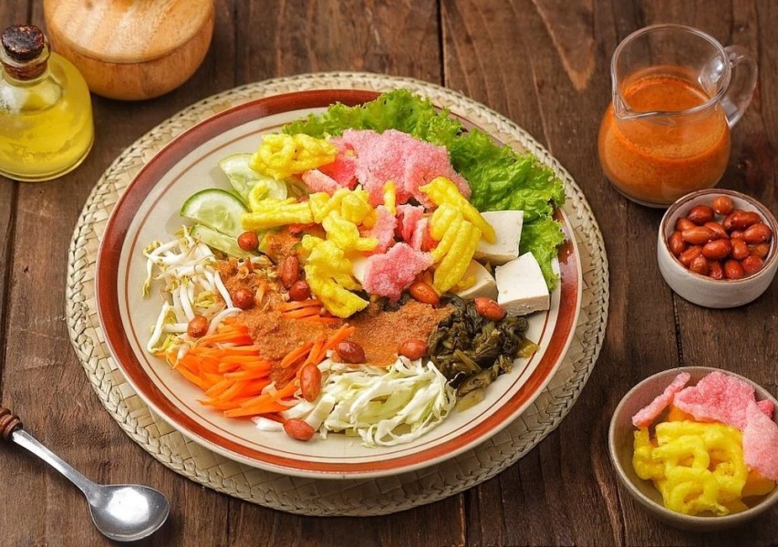 Resep Asinan Betawi Segar Pedas Manis yang Bikin Nagih Cocok Disantap Saat Cuaca Panas Terik di Rumah