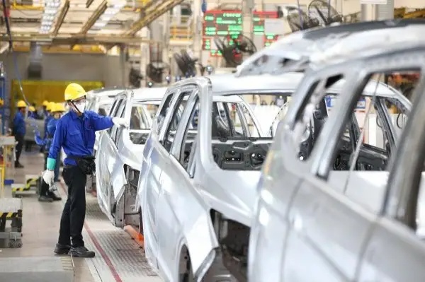 Tarif Resiprokal Amerika Serikat Berlaku Mulai 9 April 2025: Industri Otomotif Indonesia Bersiap Hadapi Tantangan Baru