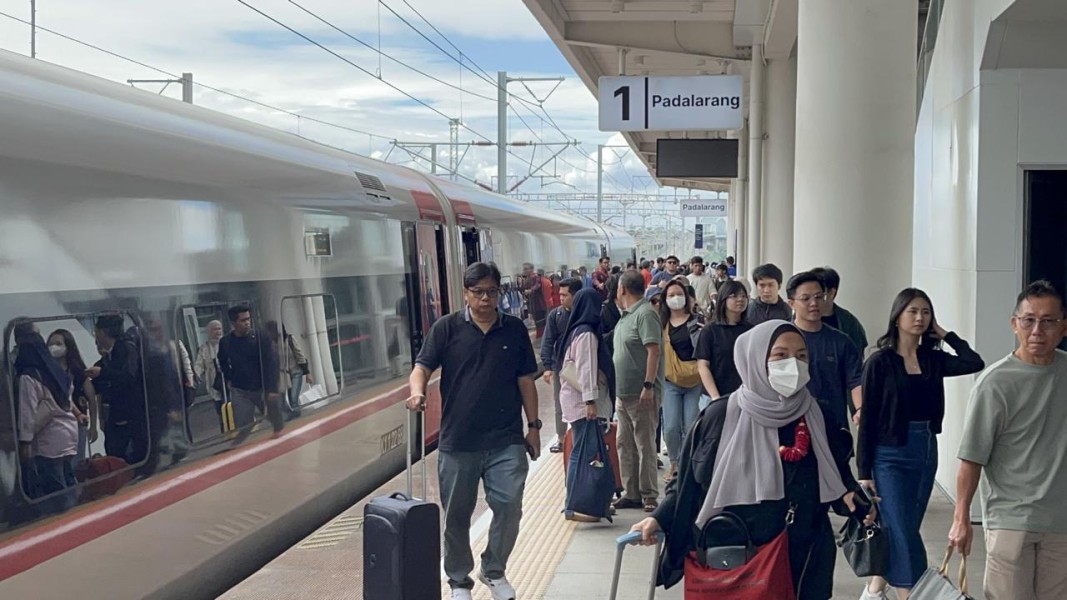 Penumpang Whoosh Tembus 362 Ribu Saat Libur Nataru